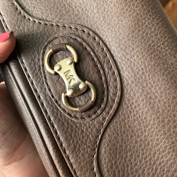 Michael Kors - Picture 3 of 4